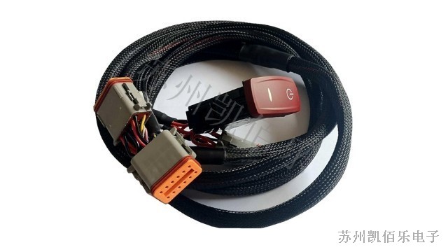 引領智慧農(nóng)業(yè)新紀元：揭秘農(nóng)業(yè)自動駕駛線束的定制加工藝術